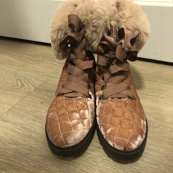 Isaac mizrahilivei ankle fur top boots size 8 - Picture 6 of 6